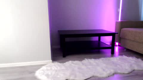 Snapshot of lil_reya chatting on 8, 2, 2025 INST Lil happines s online show from 8, 2, 2025