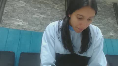 Snapshot of lil_rose2006 chatting on 4, 10, 2025 lil_rose2006 online show from 4, 10, 2025