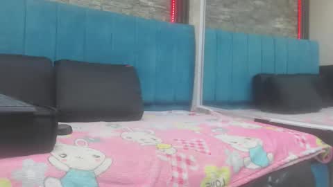 Snapshot of lil_rose2006 chatting on 15, 11, 2025 lil_rose2006 online show from 15, 11, 2025