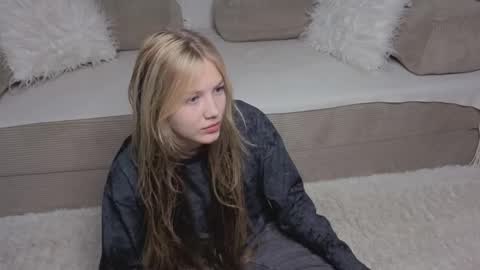 Emma online show from 27, 11, 2025