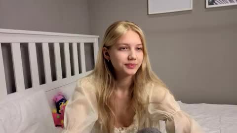 Emma online show from 4, 12, 2025