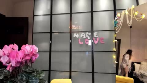 Snapshot of lil_uff chatting on 5, 3, 2026 aka princessmaya online show from 5, 3, 2026