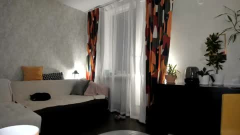 Snapshot of lil_uff chatting on 13, 3, 2026 aka princessmaya online show from 13, 3, 2026