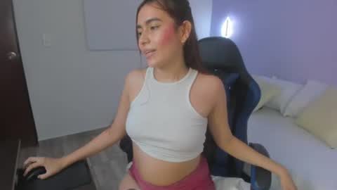 Snapshot of lila_lain chatting on 10, 7, 2026 L I L A online show from 10, 7, 2026