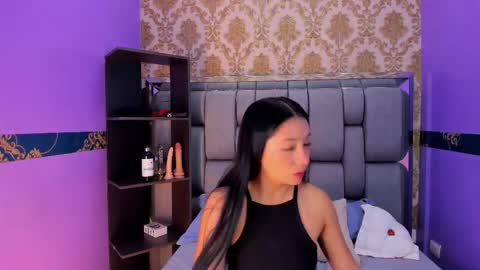 L I L A online show from 25, 11, 2025