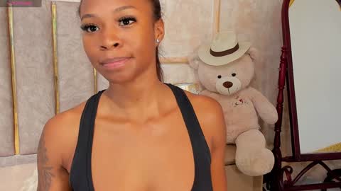 Snapshot of lilabeily chatting on 4, 12, 2024 lila bailey online show from 4, 12, 2024