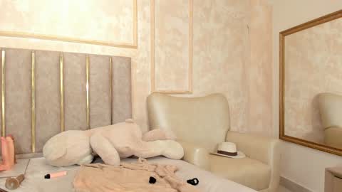 Snapshot of lilabeily chatting on 5, 2, 2025 lila bailey online show from 5, 2, 2025