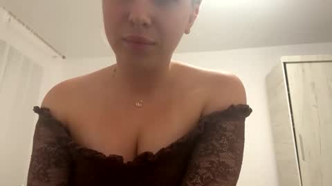 lilamilesaa online show from 9, 10, 2025