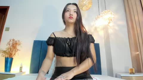 Lila Ross online show from 11, 5, 2026