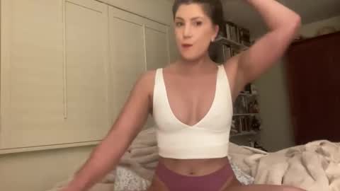 Snapshot of lilbi85_ chatting on 5, 2, 2025 lilbi85_ online show from 5, 2, 2025