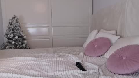 Emily  online show from 18, 12, 2024