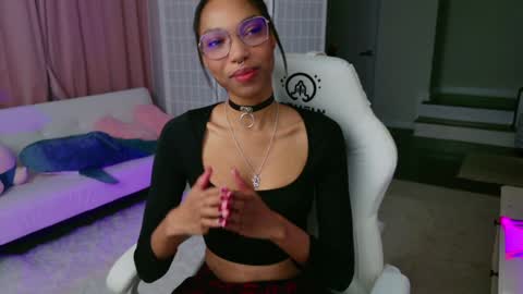 Snapshot of lileviemarie chatting on 6, 1, 2025 evie online show from 6, 1, 2025