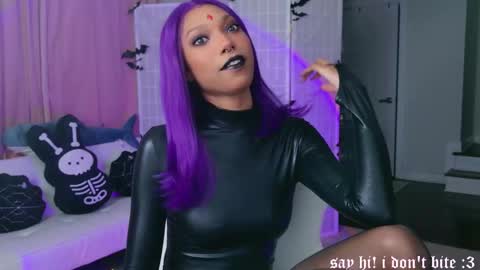 evie online show from 31, 10, 2025