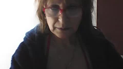 Snapshot of lilhy_mcfly chatting on 16, 10, 2025 lilieth online show from 16, 10, 2025