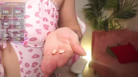 Snapshot of lili_01 chatting on 2, 12, 2024 Lili online show from 2, 12, 2024