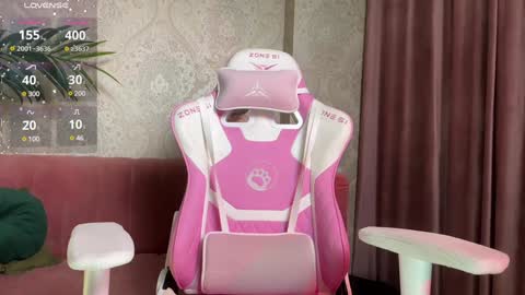 Snapshot of lili_01 chatting on 8, 1, 2025 Lili online show from 8, 1, 2025