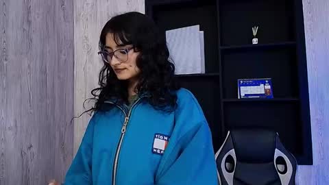 lili_clan online show from 25, 11, 2025