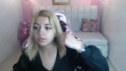 Snapshot of lili_conor_s chatting on 21, 2, 2025 Lili online show from 21, 2, 2025