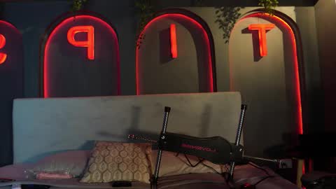 Lili  online show from 4, 2, 2026