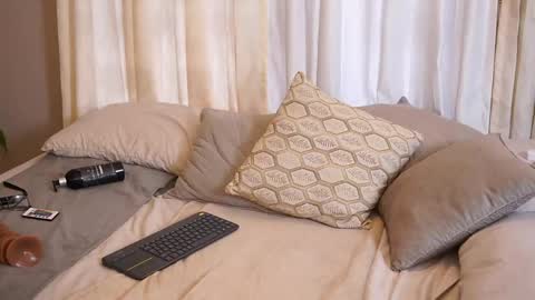 Lili  online show from 6, 3, 2026