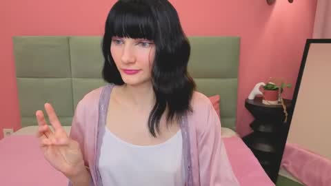 Lilli  follow me kiss online show from 23, 4, 2026