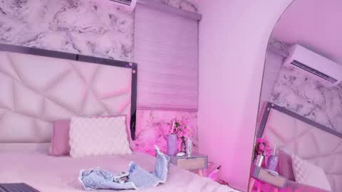 Lily online show from 10, 5, 2026