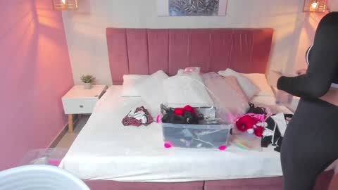 Snapshot of lili_monroy chatting on 22, 1, 2025 Lili Monroy online show from 22, 1, 2025