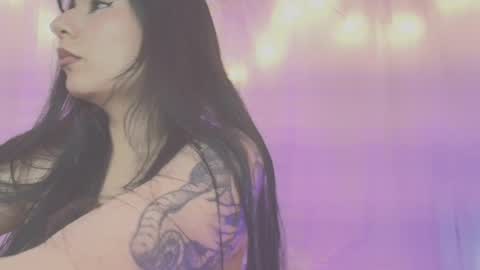 Snapshot of lili_tay chatting on 15, 10, 2025 Lili online show from 15, 10, 2025