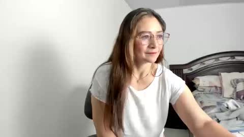 Snapshot of lilia344965 chatting on 15, 1, 2025 liliamilf online show from 15, 1, 2025