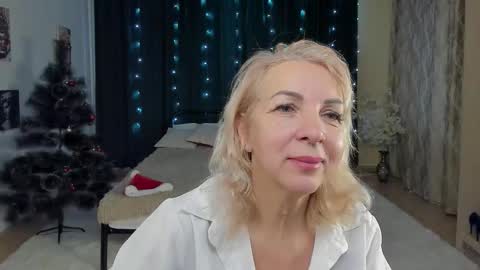 Snapshot of lilia_moons chatting on 15, 1, 2026 Lilia online show from 15, 1, 2026