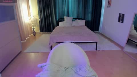 Lilia online show from 23, 2, 2026