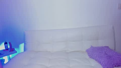 Sarai 18 year    online show from 28, 11, 2025