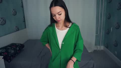 sunny Melissa online show from 2, 12, 2025