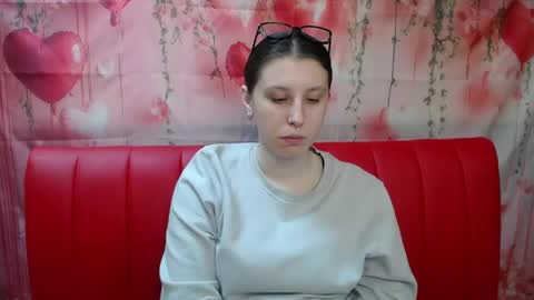 lilianashine online show from 17, 5, 2026