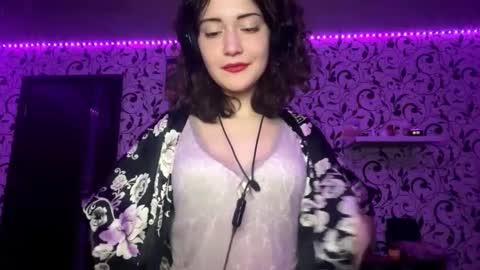 Snapshot of lilianasomsana chatting on 12, 11, 2025 Lili online show from 12, 11, 2025