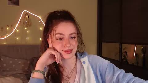 Snapshot of liliatlu chatting on 3, 10, 2025 Lilu online show from 3, 10, 2025