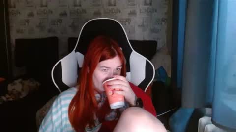 liliawoolf online show from 5, 2, 2025