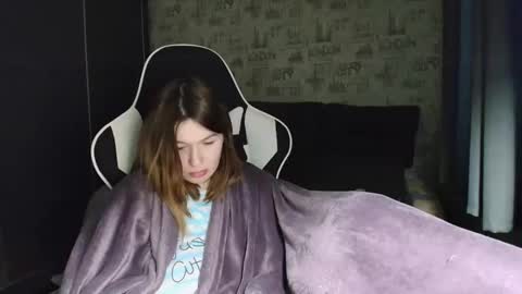 liliawoolf online show from 1, 12, 2025