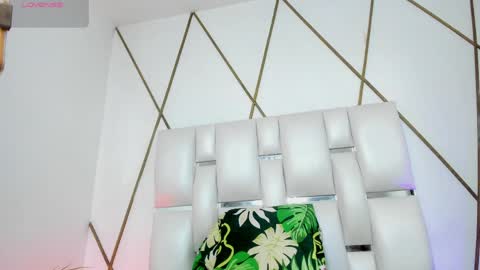 Snapshot of lilicameron_ chatting on 8, 4, 2026 LIli cameron online show from 8, 4, 2026