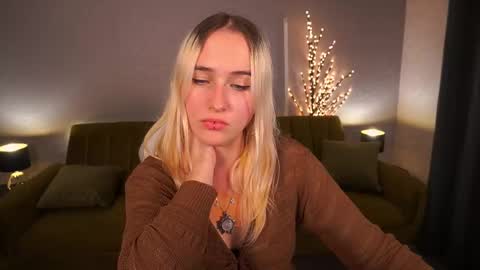 lilielfie online show from 26, 10, 2025