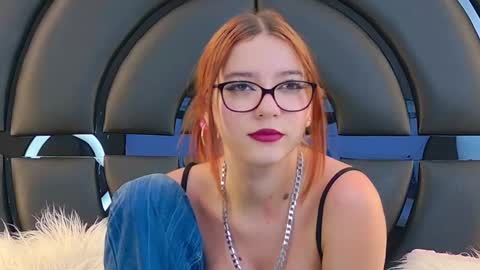 Snapshot of lilifox18 chatting on 2, 3, 2025 Lili online show from 2, 3, 2025