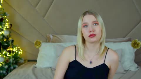 LiliLinn online show from 23, 12, 2024