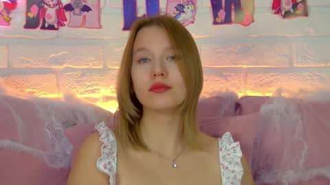 LiliLinn online show from 27, 10, 2025