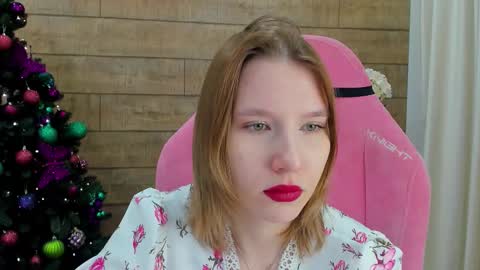 Snapshot of lililinn chatting on 22, 12, 2025 LiliLinn online show from 22, 12, 2025