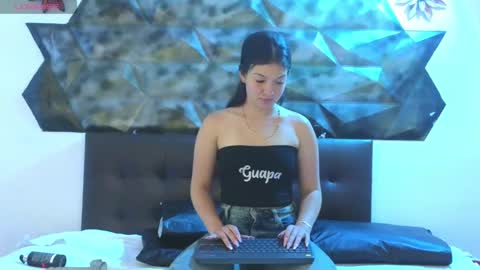 lilimini online show from 20, 12, 2024