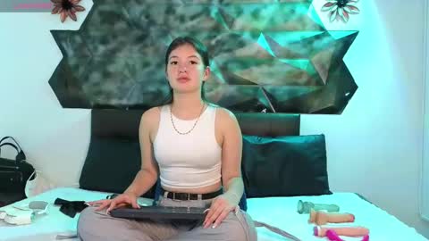 lilimini online show from 3, 1, 2025