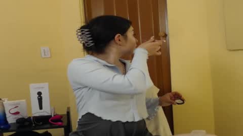 lilimini online show from 8, 10, 2025