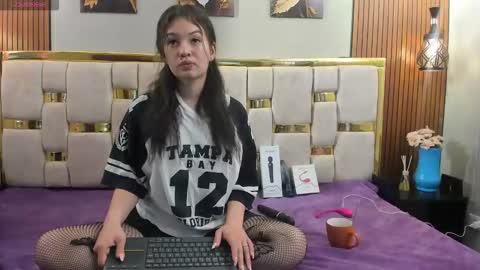 lilimini online show from 11, 5, 2026