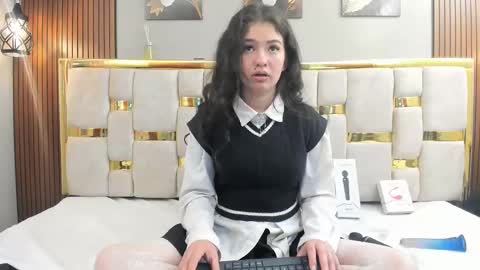 lilimini online show from 30, 5, 2026