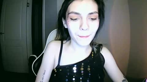 Snapshot of lilirose_x chatting on 25, 12, 2024 lilirose online show from 25, 12, 2024